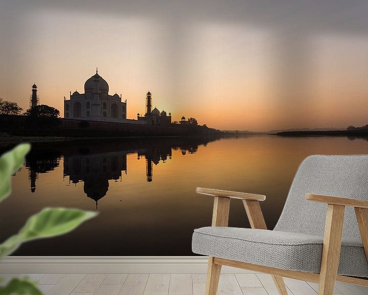 Beispiel fototapete: Sonnenuntergang mit Reflektion des Taj Mahal von Shanti Hesse