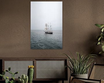 Zeilboot op zee van Margot Vermeijden