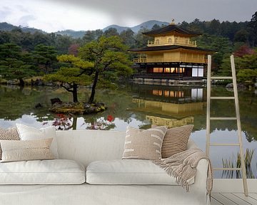Gouden tempel Japan Kinkaku-ji van Laura van Slochteren