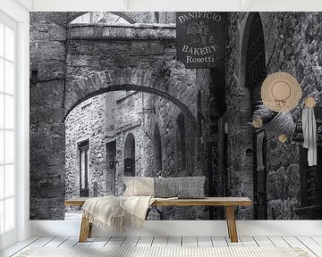 Street photography Italy - Volterra by Frank Andree