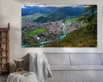 Interlaken van bovenaf (Zwitserland) van Jessica Lokker