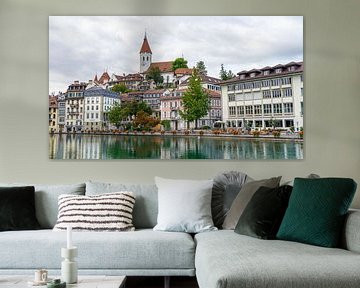 Uitzicht vanaf het water op Thun (Zwitserland) van Jessica Lokker