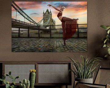 Rode Ballerina in Londen van Arjen Roos