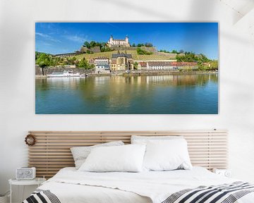 WÜRZBURG Mainufer avec la forteresse de Marienberg | Panorama