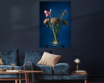 Boeket bloemen met een ontluikende Amaryllis van Peter de Kievith Fotografie