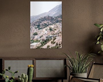 Stadt in Kreta, Griechenland - Stadt Reisefotografie Druck - Fine Art Photography Pastellfarben von Kaylee Burger