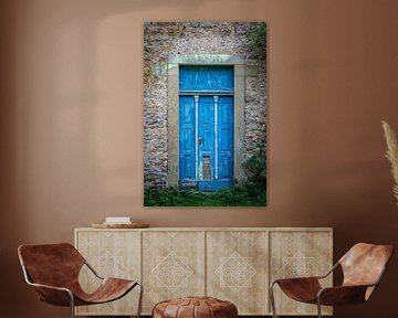 De blauwe deur van Uwe Ulrich Grün