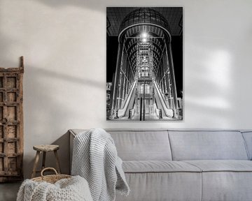 The Nelson Mandela Bridge in Zoetermeer in the evening. by Marcel van den Bos