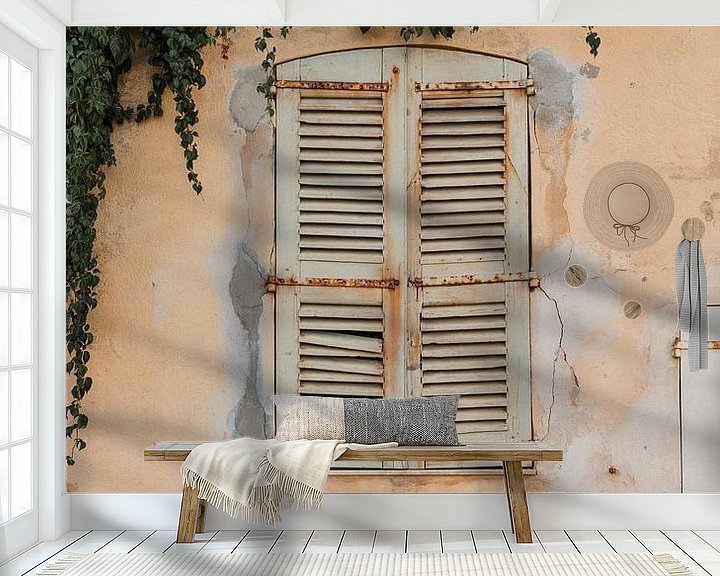 Sfeerimpressie behang: Oud raam Saint-Tropez Frankrijk van Amber den Oudsten