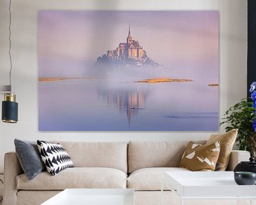 Mistige ochtend bij Mont Saint Michel, Frankrijk van Adelheid Smitt