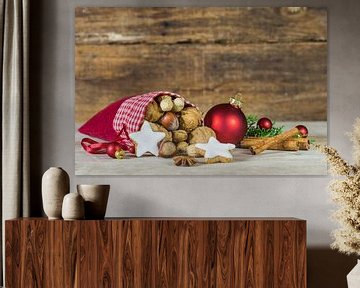 Fond de la saison des fêtes de Noël avec un sac rouge du Père Noël rempli de biscuits en forme d'éto sur Alex Winter