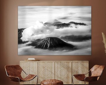 Lever de soleil sur le Mont Bromo Java Indonésie en noir et blanc sur Dieter Walther