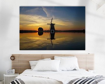 Reflectiefoto van  zonsondergang bij de Texelse Molen van het Noorden van BekijkhetmetWim