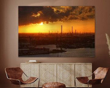 Zonsondergang boven de Rotterdamsche havens
