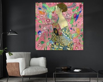 Dame met een waaier, Gustav Klimt (roze, digitaal bewerkt)