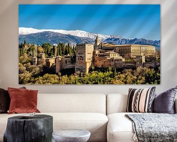 Panorama Stad Kasteel van de Moren Alhambra in Granada Spanje met Sneeuw van de Sierra Nevada van Dieter Walther