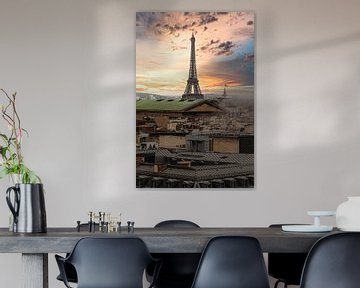 Daklandschap in Parijs Frankrijk met Eiffeltoren bij zonsondergang van Dieter Walther
