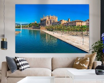 Kathedraal La Seu en Parc de la Mar in Palma de Majorca, Spanje van Alex Winter