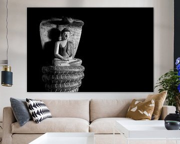 Buddha, Holzskulptur, schwarz-weiß, Tangalle, Sri Lanka.