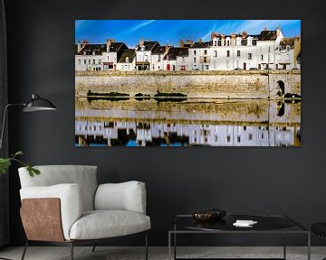 Bespiegeling van Blois aan de oevers van de Loire in Frankrijk van Dieter Walther