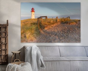 Leuchtturm auf Sylt im Morgenlicht von Sandra Schönherr