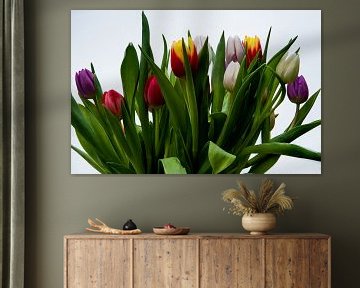 Veel kleuren in een tulpenbos van Jolanda de Jong-Jansen