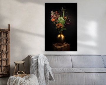Blumenstillleben in einer Vase "Herbstglück" von Marjolein van Middelkoop