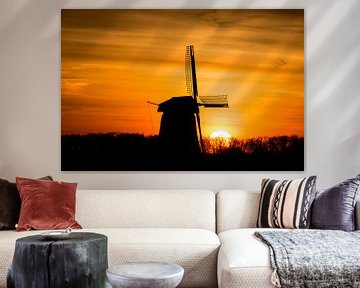 zonsopkomst met oude molen 01 by Arjen Schippers