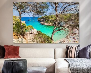 Idyllische baai van Cala Llombards strand, eiland Mallorca van Alex Winter