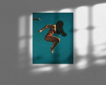 Peinture à l'huile d'une femme sautant d'un plongeoir