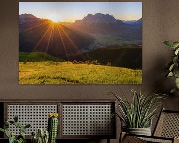 Ehrwald bei Reutte zum Sonnenaufgang mit der Zugspitze von der Gartnerwand aus von Daniel Pahmeier