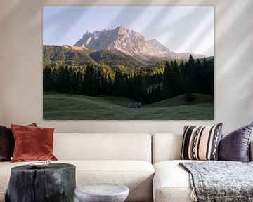 Sonnenaufgang in Tirol mit Blick auf die Zugspitze auf dem Weg zur coburger Hütte am Drachensee und  von Daniel Pahmeier