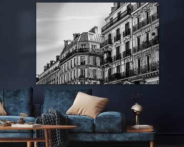 Zwart wit foto van prachtoge gevels in Parijs. van MICHEL WETTSTEIN