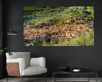 Village méditerranéen de Fornalutx dans les montagnes de Majorque sur Alex Winter