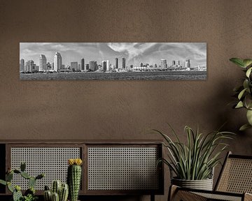 SAN DIEGO Skyline | Panorama Monochrom von Melanie Viola