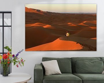 Zonsondergang in de woestijn van Renzo de Jonge