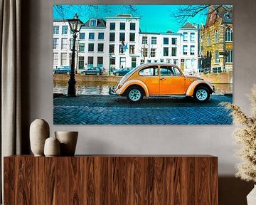 Volkswagen Beetle Kever op het Rapenburg in Leiden. van Charlie Versteege