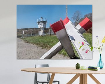 Barricade met wachttoren aan de binnen-Duitse grens van Animaflora PicsStock