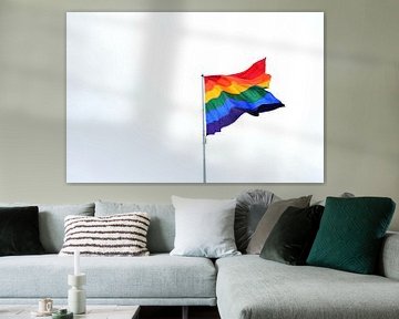 Regenbogenflagge isoliert im Himmel von Carolina Reina