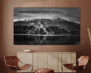 Le lac de Bled en noir et blanc