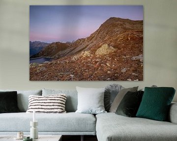 Landschaft beim Illsee bei Sonnenuntergang in der Dämmerung im Wallis von Martin Steiner