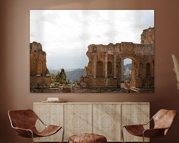 Ruins of an old theatre with view on Sicily in Italy by Fotograaf Elise