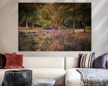 Matinée calme d'automne dans le parc du château de Groeneveld