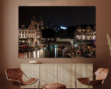 Die St.-Nikolaus-Kirche in Gent mit dem Lichterfest