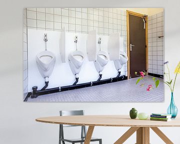 Urinoirs bij de mannen toilet