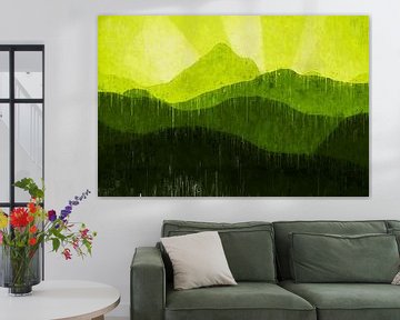 Groene bergen in de opkomende zon van Arjen Roos
