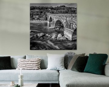Ponte della Maddalena - Bagni di Lucca - Schwarz und Weiß von Teun Ruijters