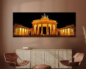 Panorama Brandenburger Tor Berlin bei Nacht. von Gijs de Kruijf
