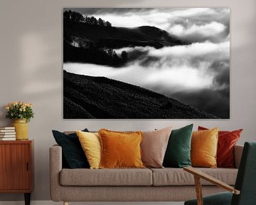 Lange belichting van wolken en bergen met uitzicht vanaf Mount Rinjani in Lombok, Indonesië van Shanti Hesse