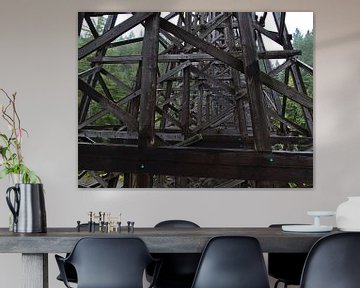 Gerüst einer alten Eisenbahnbrücke von Timon Schneider